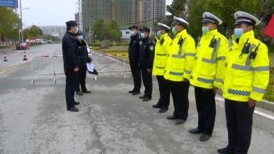 县公安局褒奖表现突出民警
