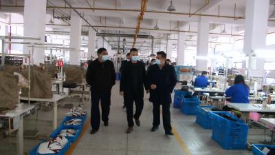 视频| 县招商和投资促进中心精准服务企业