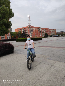 一位普通高中心理老师高三复学的第一天