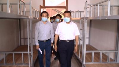 视频丨詹才红调研初三年级复学复课