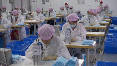 视频丨青石镇“扶贫车间”带动群众家门口就业
