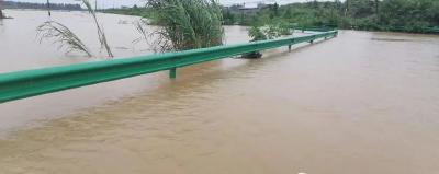 蕲州水陆派出所全员出击 , 坚决打赢防汛抢险保卫战