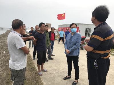 赵少莲：严防松懈麻痹情绪 落实巡堤查险措施 确保长江堤防安全万无一失