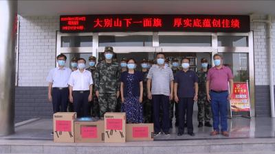 视频丨县“四大家”领导看望慰问驻蕲子弟兵和军属烈属