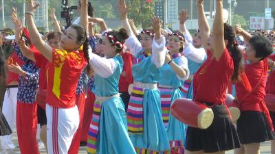 视频｜“双节”同庆  家国同心