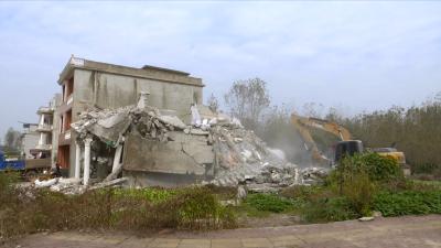 视频丨城南现代服务区加快房屋拆除力度