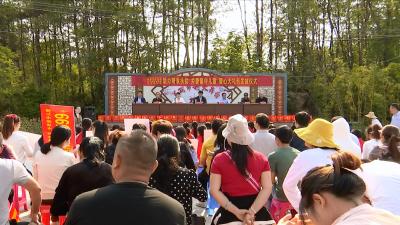 视频丨15000个“助力精准扶贫  关爱留守儿童”爱心大礼包发放