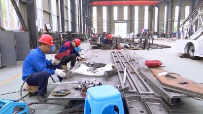 视频丨赤东镇：当好“店小二” 全力服务项目建设