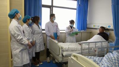 视频丨县人民医院：落实扶贫政策  破解看病难题 