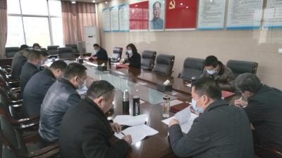 视频丨赵少莲在参加漕河镇党委民主生活会时强调  要旗帜鲜明讲政治  扛旗领先谋发展 