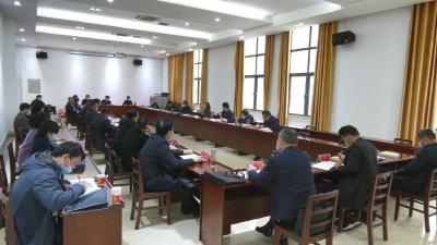视频丨赵少莲主持县委理论学习中心组集中学习