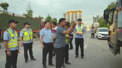 视频︱漕河镇南门畈社区：整治违停车辆  还路于民