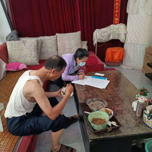 蕲春县税务局：防疫前线的“铿锵玫瑰” 