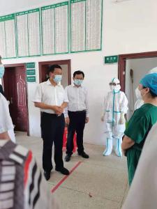 快讯｜红安县委书记、县长刘堂军看望慰问蕲春医疗应急支援队队员