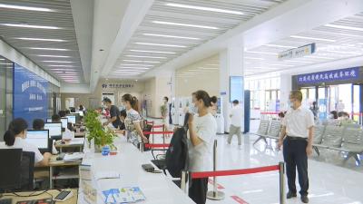 视频︱疫情防控不松懈    市场发展不停步