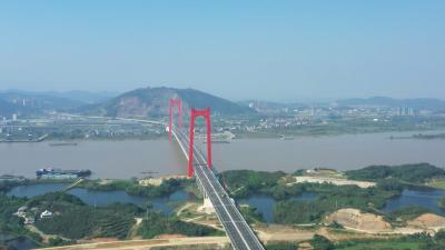 视频︱蕲太高速公路蕲春西段今日全线正式通车