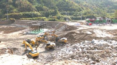 视频︱陈丹调研督导矿山复垦复绿和生态修复工作