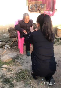 狮子派出所：上门办证暖民心
