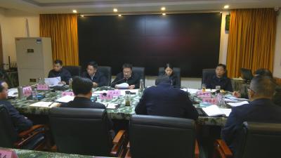 视频︱胡安元主持召开县委常委议军会议