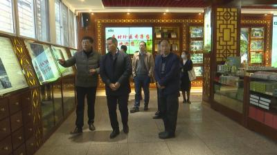 视频︱省市场监管局来蕲调研基层维权网络和放心舒心消费环境建设