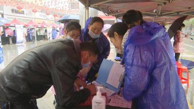 视频︱蕲春县2022年“春风行动”暨“就业援助月”专场招聘会启动