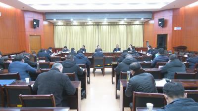 视频︱胡安元主持召开县疫情防控指挥部指挥长会议