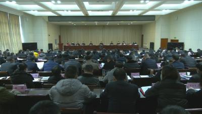 视频︱胡安元主持召开县委经济工作会议