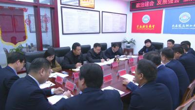 视频︱胡安元要求县总商会 楚商联合会要聚焦民生福祉 展现新担当新作为