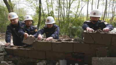 视频︱县城管执法局严查严控违建抢建行为