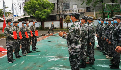蕲州镇：民兵点验展风姿 整装肃纪待出发