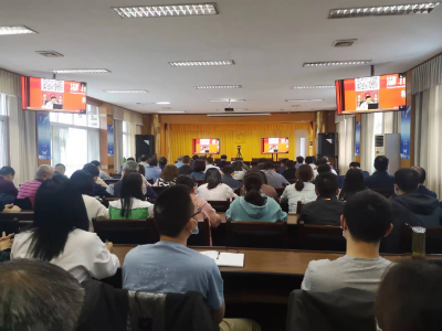 县第十八干部学堂为干部职工“充电提能”