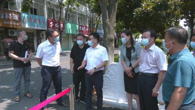 视频︱胡安元调研漕河城区核酸采样便民服务点