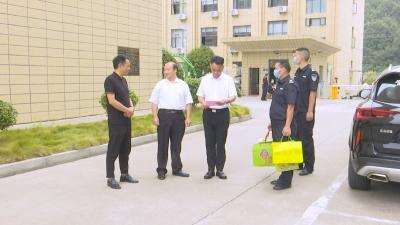 视频︱市退役军人事务局看望慰问“荆楚楷模”胡能华