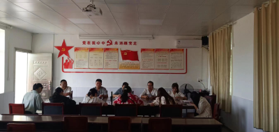 株林镇中心学校开展推门听评课活动
