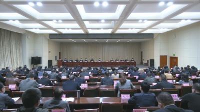 视频︱胡安元主持召开全县疫情防控工作会