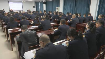 视频︱县城管执法局传达学习党的二十大精神