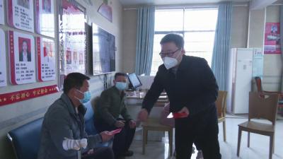 视频︱胡安元看望慰问脱贫户 困难党员和驻村工作队