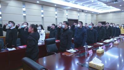 视频︱胡安元参加县委办公室1月份“支部主题党日”活动