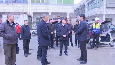 视频︱陈青到联系村社区走访调研