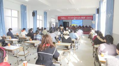 视频︱武汉纺织大学“手画我心”活动走进管窑