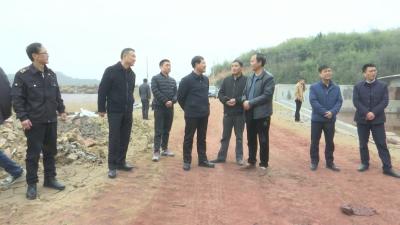 视频︱县委督查室督办长江经济带生态环保问题整改工作
