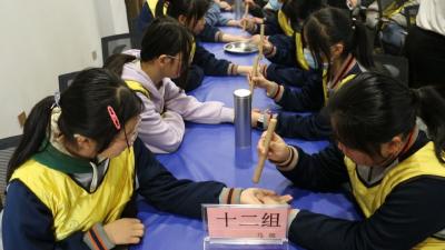 视频︱县教育局开展“我是小小艾灸师·家人健康我守护”主题研学