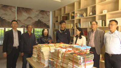 视频︱蕲春首家进小区图书流通服务点揭牌运营