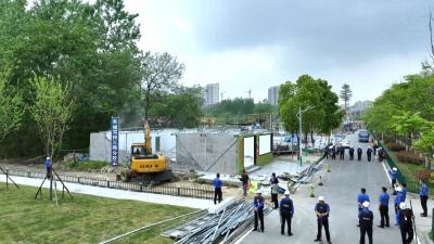 视频︱县城管执法局重拳打击违法乱建行为