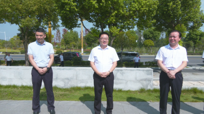 视频｜胡安元慰问高温一线劳动者