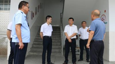 视频｜桂勇军巡河巡林 督导食品安全工作