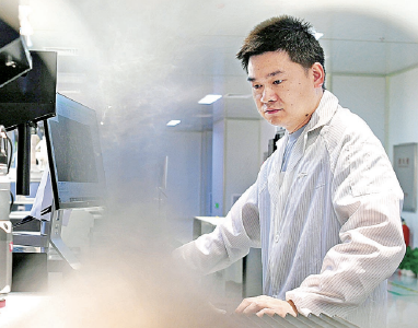 光谷企业研制！国内最大单脉冲能量工业级光纤飞秒激光器面世