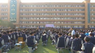 视频｜县关工委“五老话五心”宣讲活动走进县实验高中
