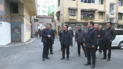视频｜胡安元到吴庄社区华夏小区下访