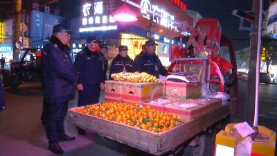 视频｜县城管执法局：城区实行“早 中 晚”错时管理